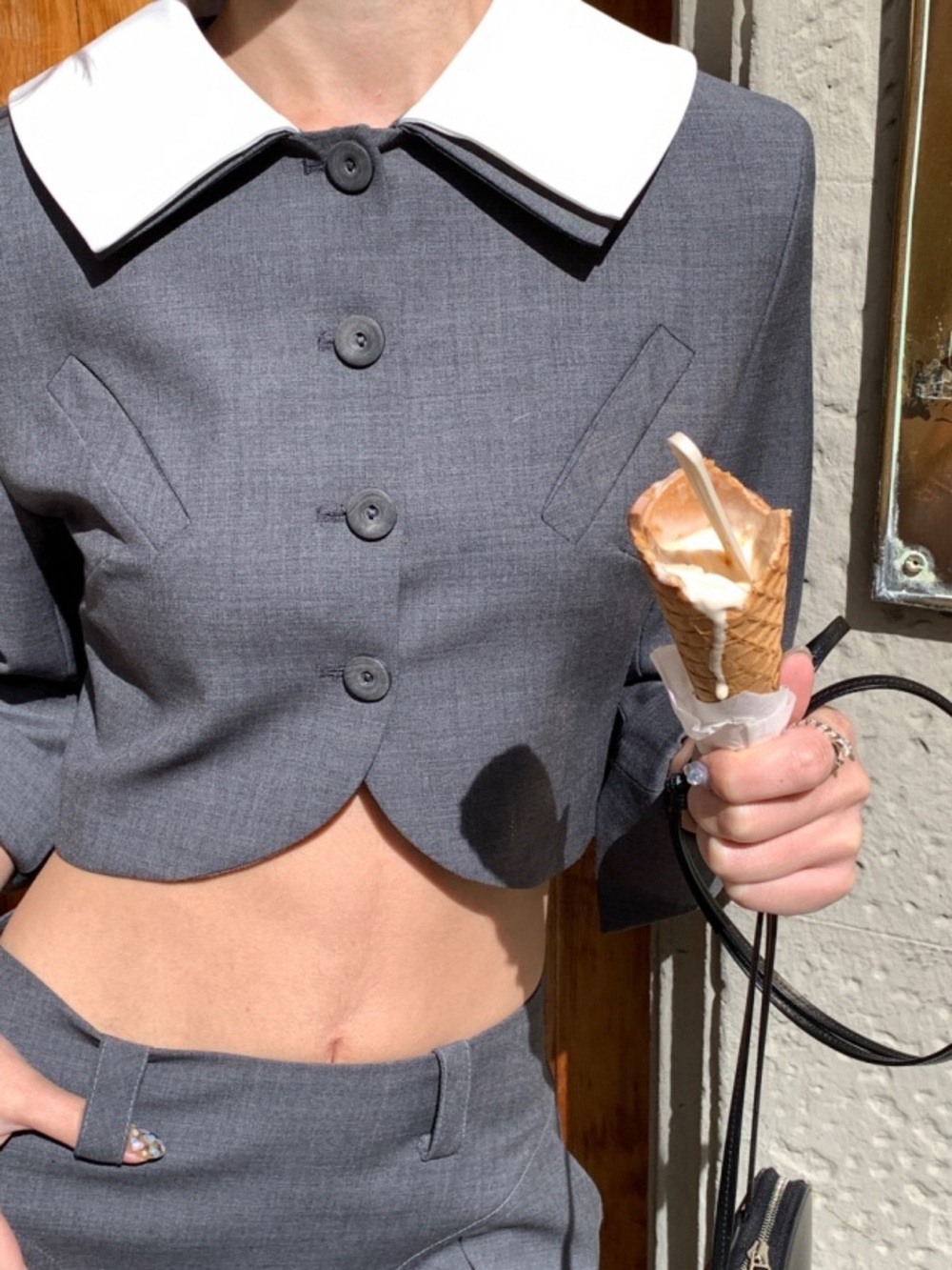Seooocookie Cropped Grey Blazer with Contrast White Collar